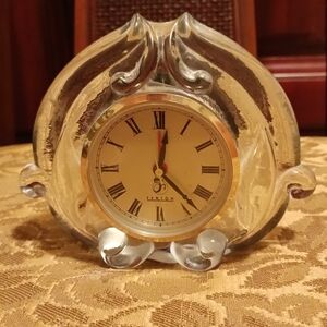 Elegant Crystal Fenton Display Clock